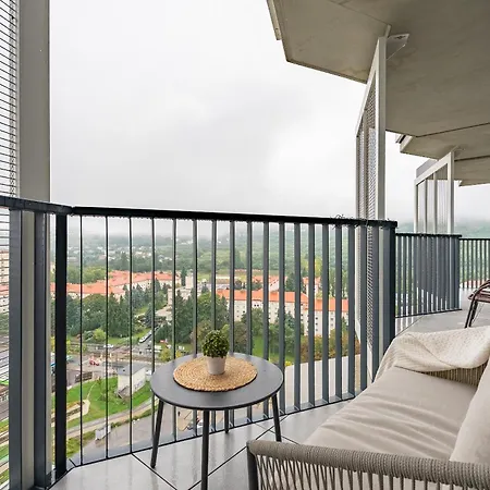 Appartement Guthaus Retreat With Balcony Bratislava