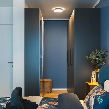 Guthaus Retreat With Balcony Bratislava