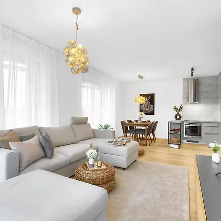 Appartement Guthaus Retreat With Balcony